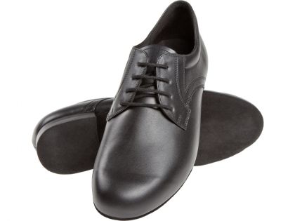 Die schlichte Eleganz und der niedrige 2cm Absatz machten diesen Tanzschuhe zu einem beliebten Tanzschuh bei allen Hobbytänzern.